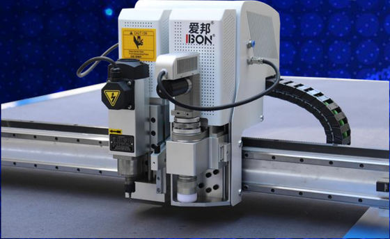 Хорошая цена 200 мм/с - 2600 мм/с CNC резач тканей Автоматическая текстильная режущая машина онлайн