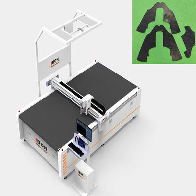 50 Гц настраиваемая машина для резки с колебательным ножом CNC с рабочим размером 1600 мм х 2500 мм для кожи
